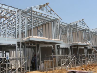 新型鋼架房屋圖片(新型鋼架房屋以其獨(dú)特的設(shè)計(jì)和結(jié)構(gòu)特點(diǎn)受到關(guān)注) 裝飾幕墻設(shè)計(jì) 第3張 新型鋼架房屋圖片(新型鋼架房屋以其獨(dú)特的設(shè)計(jì)和結(jié)構(gòu)特點(diǎn)受到關(guān)注) 裝飾幕墻設(shè)計(jì) 第3張