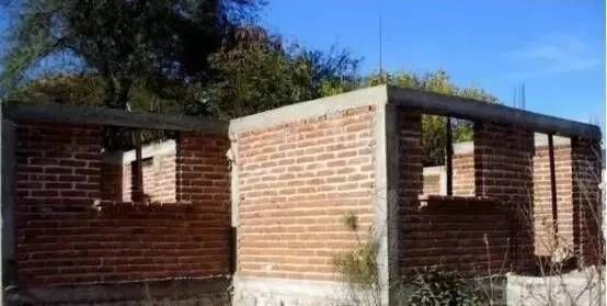 磚混老房子如何加固結構墻體(墻體外包鋼加固法) 鋼結構跳臺設計 第1張 磚混老房子如何加固結構墻體(墻體外包鋼加固法) 鋼結構跳臺設計 第1張