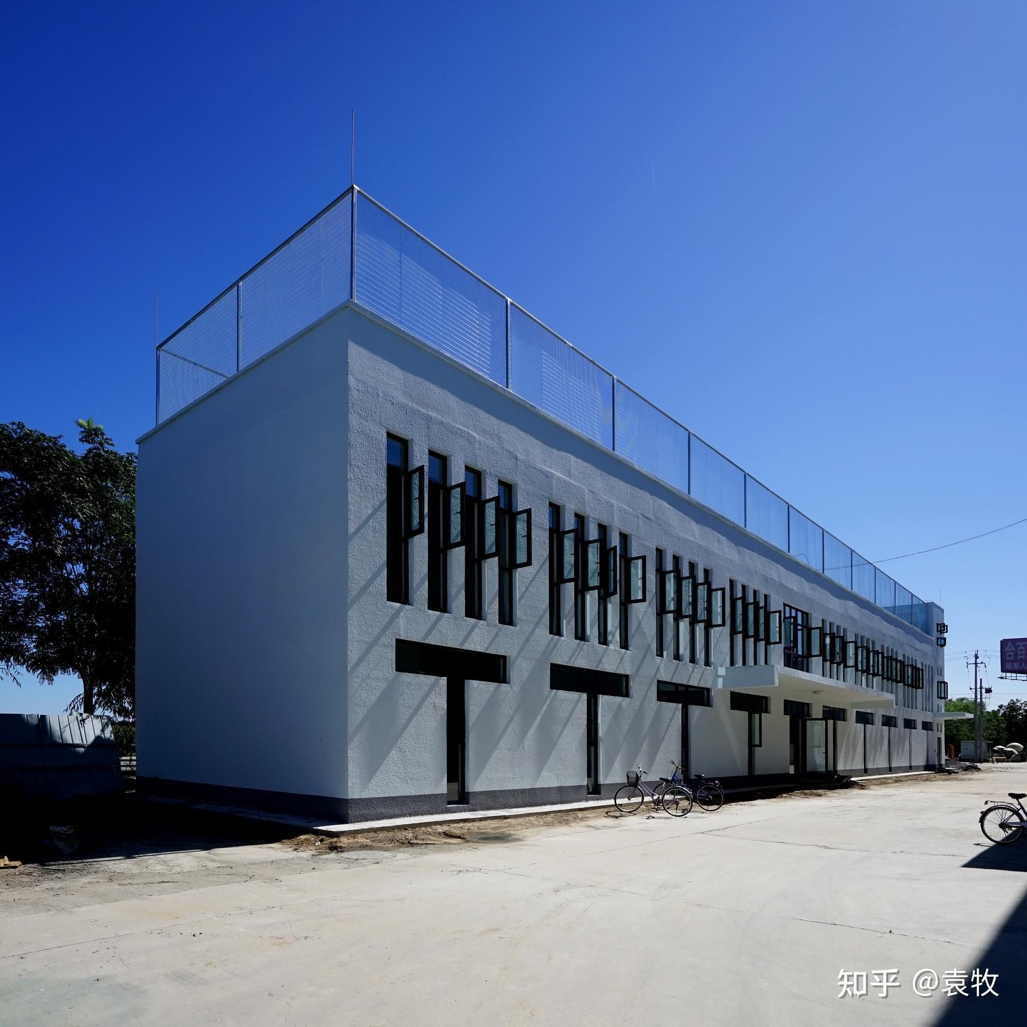 廠房建筑設(shè)計(jì)的人性化案例有哪些？（人性化建筑設(shè)計(jì)案例分析）