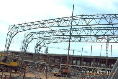 山東鋼結(jié)構(gòu)工程(山東地區(qū)的鋼結(jié)構(gòu)廠房設(shè)計(jì)) 裝飾家裝施工 第2張 山東鋼結(jié)構(gòu)工程(山東地區(qū)的鋼結(jié)構(gòu)廠房設(shè)計(jì)) 裝飾家裝施工 第2張