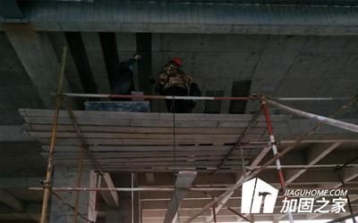 粘鋼加固施工前后對(duì)比案例（粘鋼加固施工前后對(duì)比） 北京網(wǎng)架設(shè)計(jì) 第2張