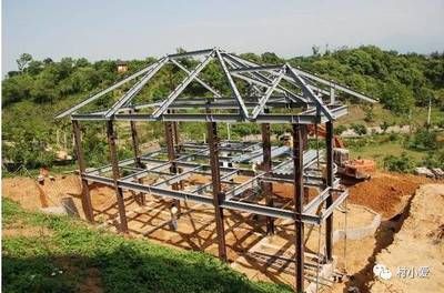 鋼屋架一榀是多少噸（鋼屋架一[需手動填充]重量可以從幾噸到幾百噸不等） 鋼結(jié)構(gòu)網(wǎng)架施工 第5張