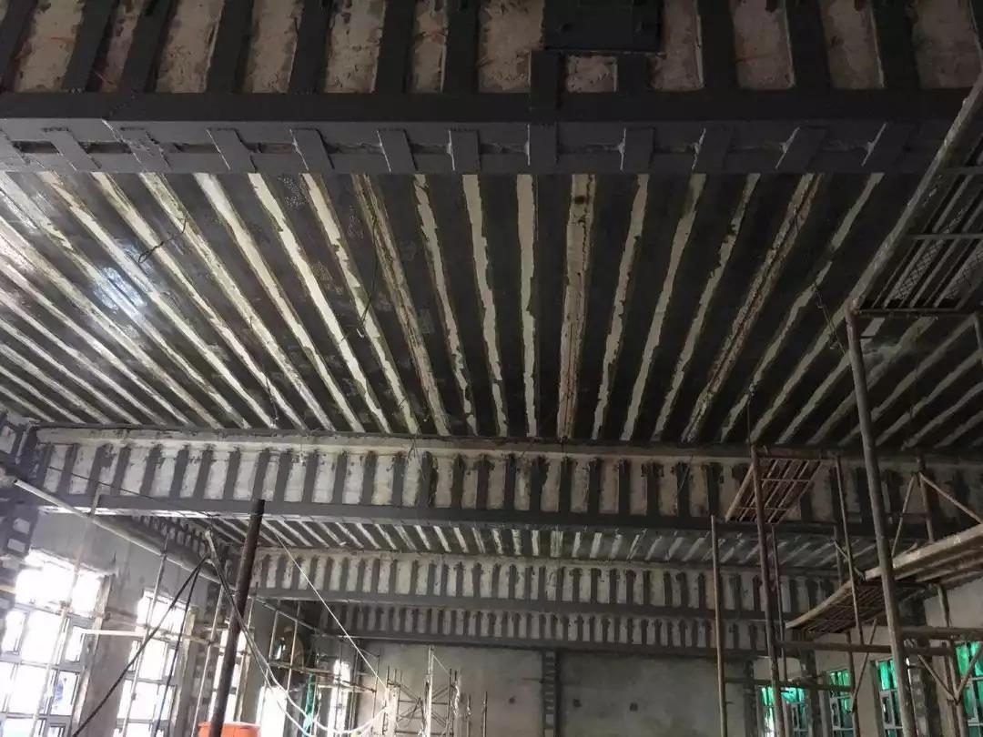 粘鋼加固在地震區(qū)的應(yīng)用，粘鋼加固技術(shù)于地震區(qū)的實(shí)際應(yīng)用與