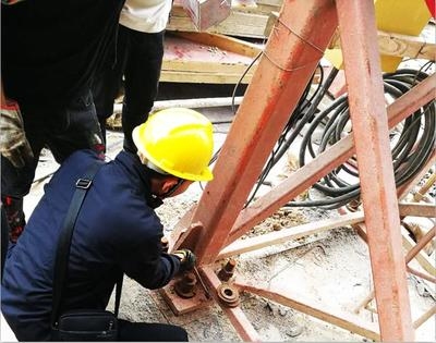 施工現(xiàn)場(chǎng)安全隱患排查技巧，施工現(xiàn)場(chǎng)安全隱患排查，實(shí)用技巧全解析 行業(yè)新聞 第7張