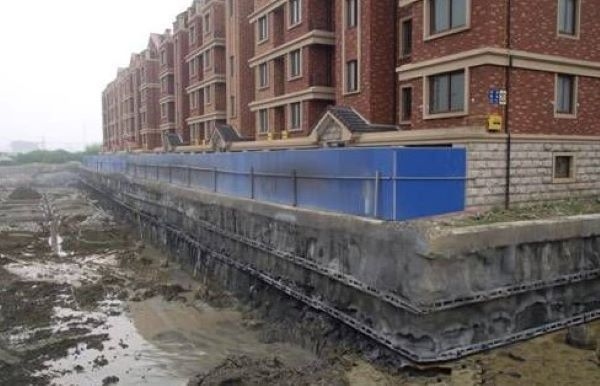 基礎(chǔ)不均勻沉降處理案例，基礎(chǔ)不均勻沉降處理，[具體案例名稱]的應(yīng)對(duì)與 行業(yè)新聞 第2張