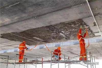 橋梁加固施工中的安全管理措施，幾種不同風格的標題供你參考，你可以根據實際需求進行選擇，，筑牢安全防線，橋梁加固施工安全管理全攻略，聚焦橋梁加固施工，多維度安全管理措施解析，橋梁加固施工，嚴抓安全管理，守護工程