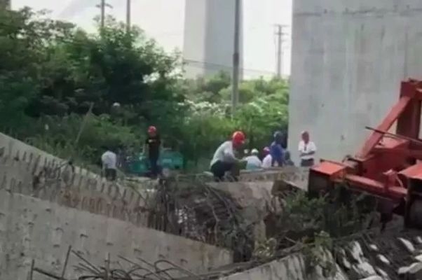 橋梁鋼板安裝事故案例分析，幾種不同風格的標題供你參考，你可以根據(jù)具體需求進行選擇，，專業(yè)嚴謹風，橋梁鋼板安裝事故深度案例剖析，警示提醒風，敲響警鐘！橋梁鋼板安裝典型事故案例解析，簡潔直白風，橋梁鋼板安裝事故 行業(yè)新聞 第2張