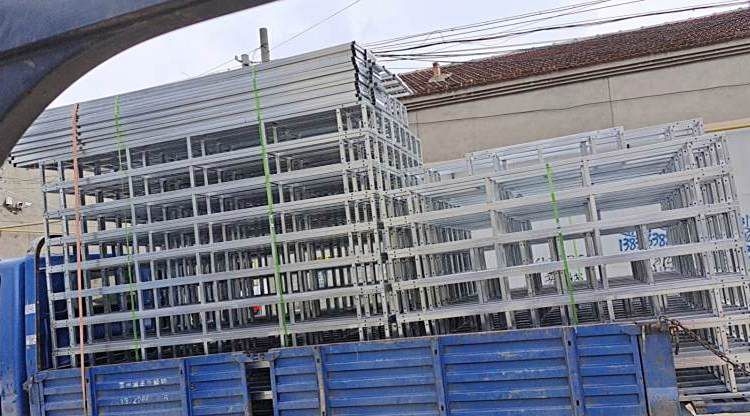 桁架設(shè)計思路有哪些（世展集團三角鋁板桁架慶典活動多規(guī)格可選定制化實地驗廠） 行業(yè)新聞 第2張